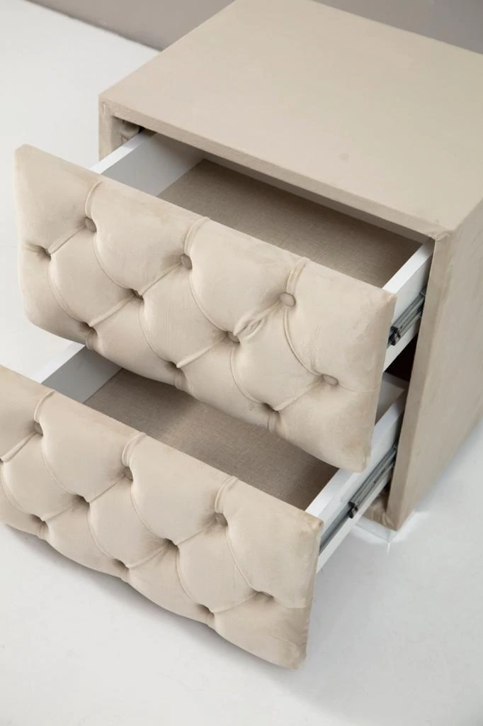 Table de chevet beige