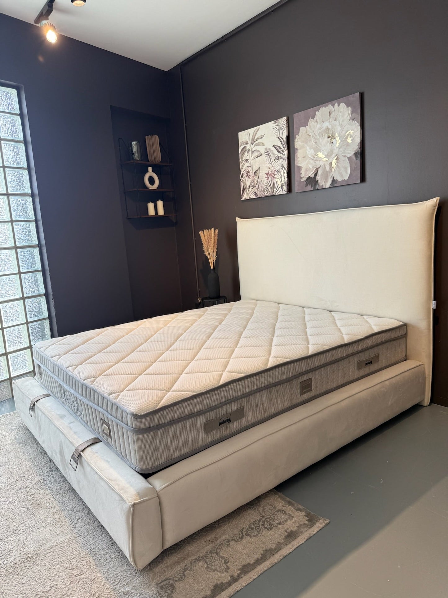 Lit double coffre en Velours – Lovely
