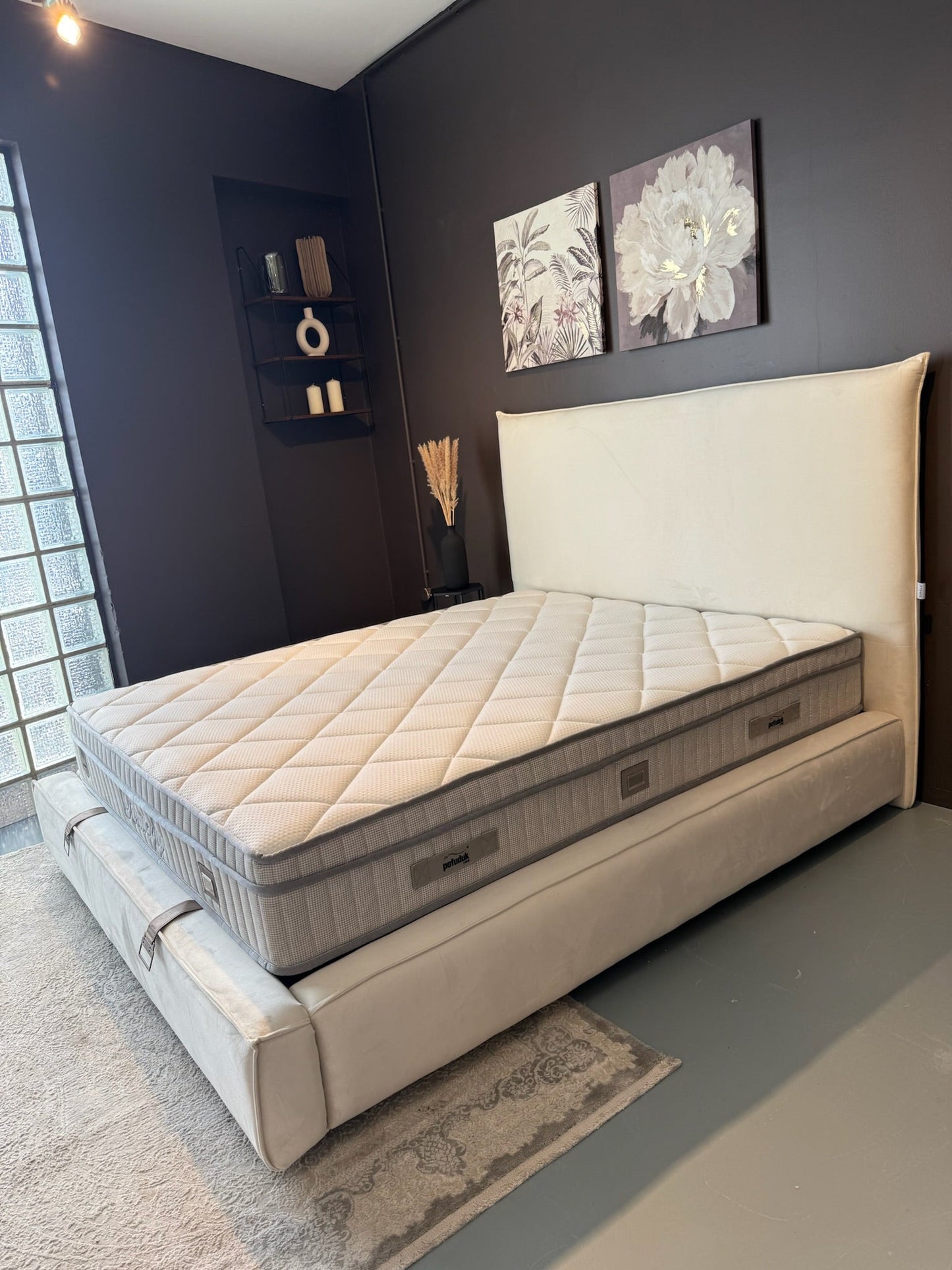 Lit double coffre en Velours – Lovely