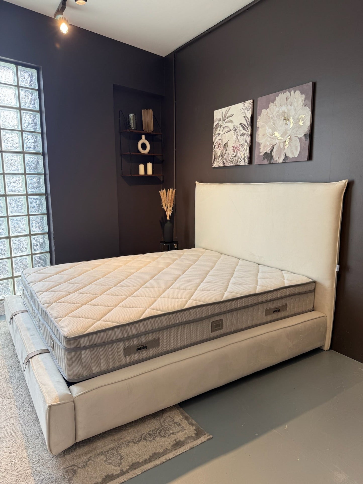 Lit double coffre en Velours – Lovely